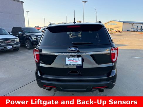 Used 2018 Ford Explorer XLT w/ Equipment Group 202A image 6