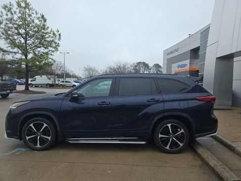 Used 2022 Toyota Highlander XSE image 4