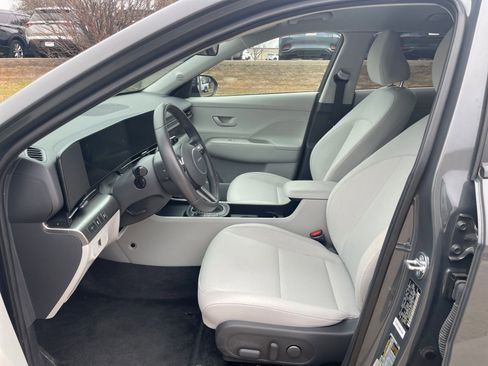 Used 2025 Hyundai Kona SEL image 30