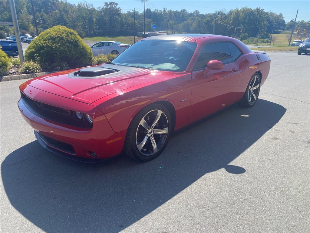 Used 2016 Dodge Challenger R/T Plus RWD image 3
