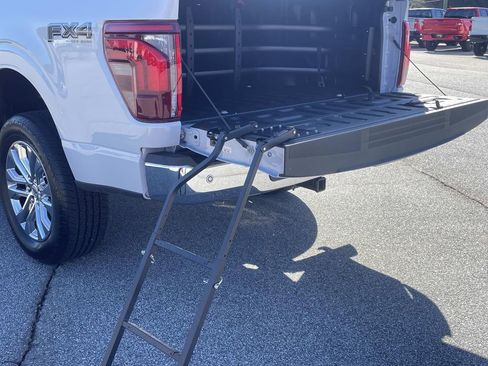 Used 2025 Ford F150 Lariat w/ Equipment Group 501A Mid image 13