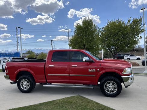 Used 2016 RAM 2500 Laramie w/ Convenience Group AWD/4WD image 7