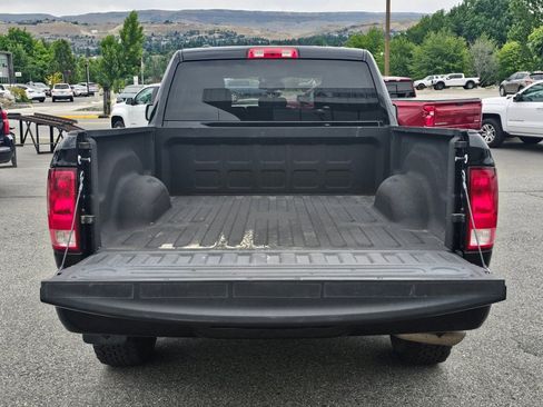 Used 2022 RAM 1500 Express w/ Wheel & Sound Group AWD/4WD image 5