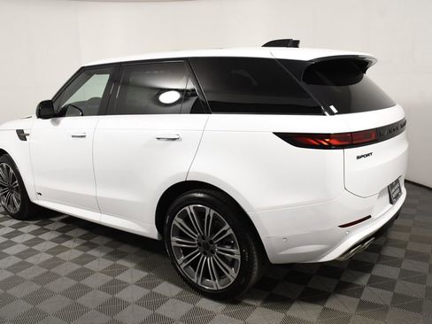 New 2026 Land Rover Range Rover Sport Dynamic SE AWD/4WD image 3