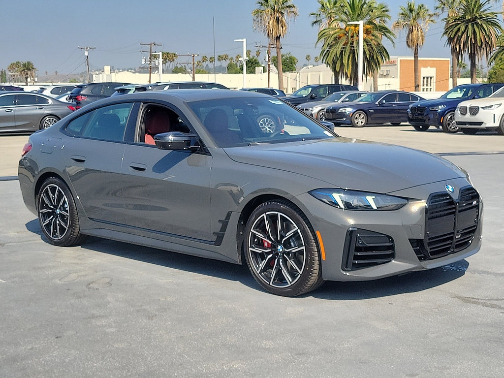 New 2026 BMW M440i w/ Premium Package RWD image 4
