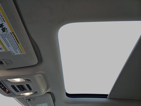 Used 2023 Buick Envision Avenir image 32