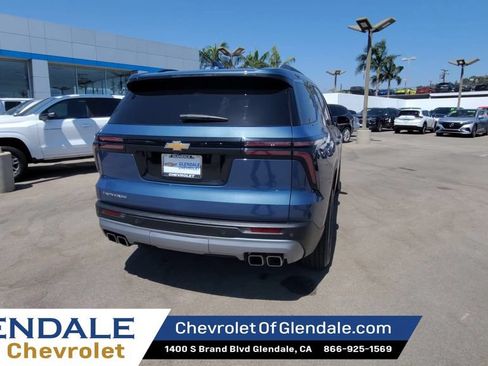 Certified 2025 Chevrolet Traverse LT FWD image 7