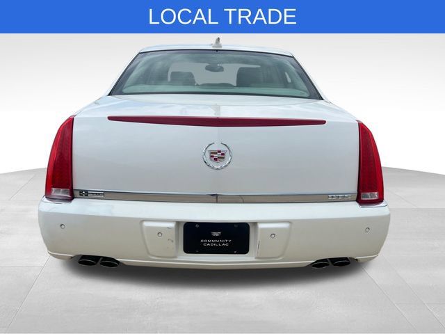 Used 2011 Cadillac DTS Luxury FWD image 5