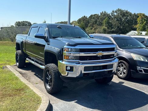 Used 2015 Chevrolet Silverado 2500 LTZ w/ Duramax Plus Package AWD/4WD image 2