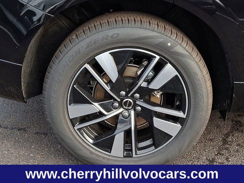 New 2026 Volvo XC60 B5 Plus w/ Protection Package Premier image 5