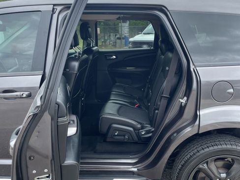 Used 2020 Dodge Journey Crossroad w/ Popular Equipment Group image 15