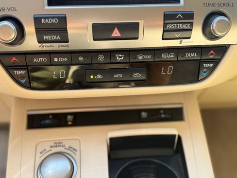 Used 2015 Lexus ES 350 w/ Premium Package FWD image 23
