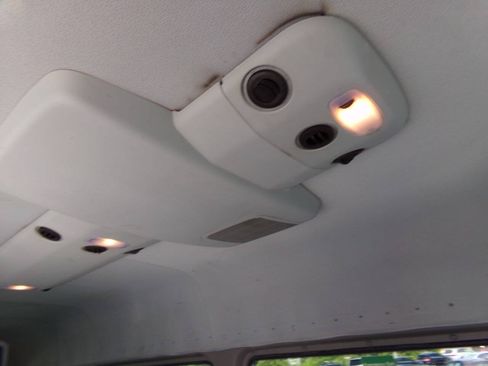 Used 2014 Mercedes-Benz Sprinter 2500 image 26