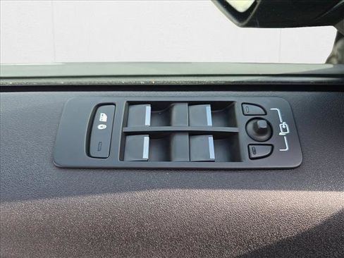 Certified 2024 Land Rover Discovery Sport Dynamic SE image 28