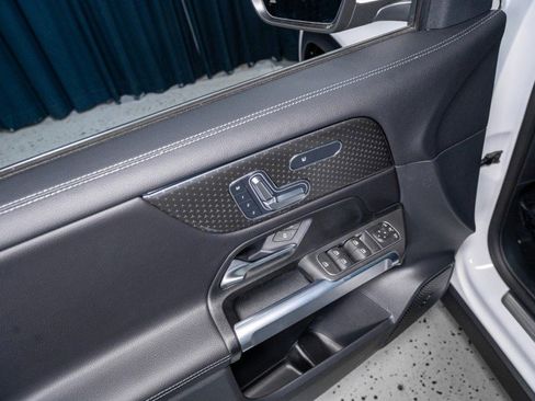 New 2026 Mercedes-Benz GLB 250 image 11
