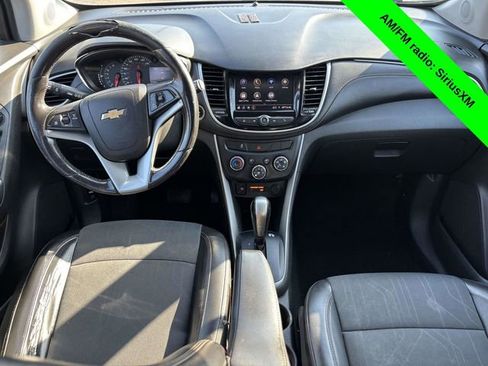 Used 2022 Chevrolet Trax LT w/ Sport Edition image 26