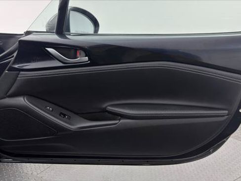 Used 2023 MAZDA MX-5 Miata Grand Touring w/ Weather Package RWD image 18