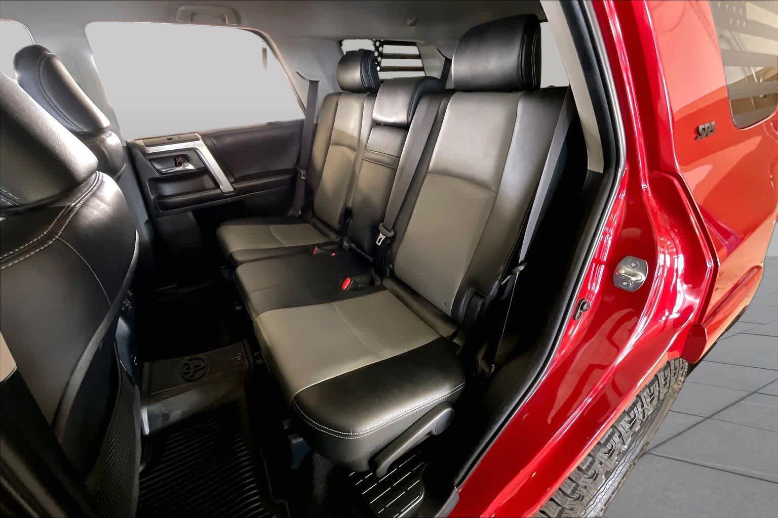 Used 2017 Toyota 4Runner SR5 Premium RWD image 18