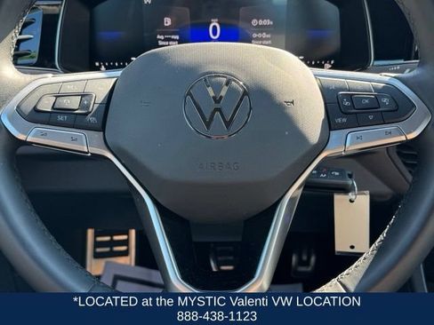Certified 2025 Volkswagen Jetta Sport FWD image 35