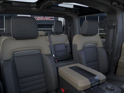 New 2026 GMC Hummer EV 4x4 Crew Cab w/ LPO, Dark Essentials Package image 24