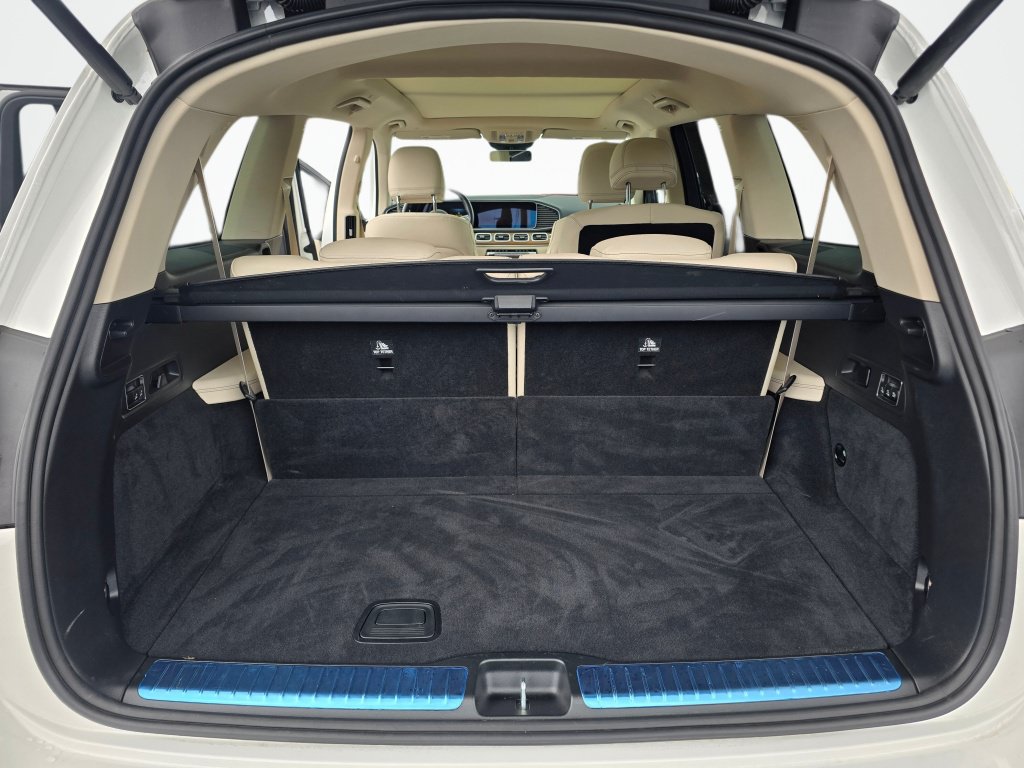 Used 2026 Mercedes-Benz GLS 450 4MATIC image 12