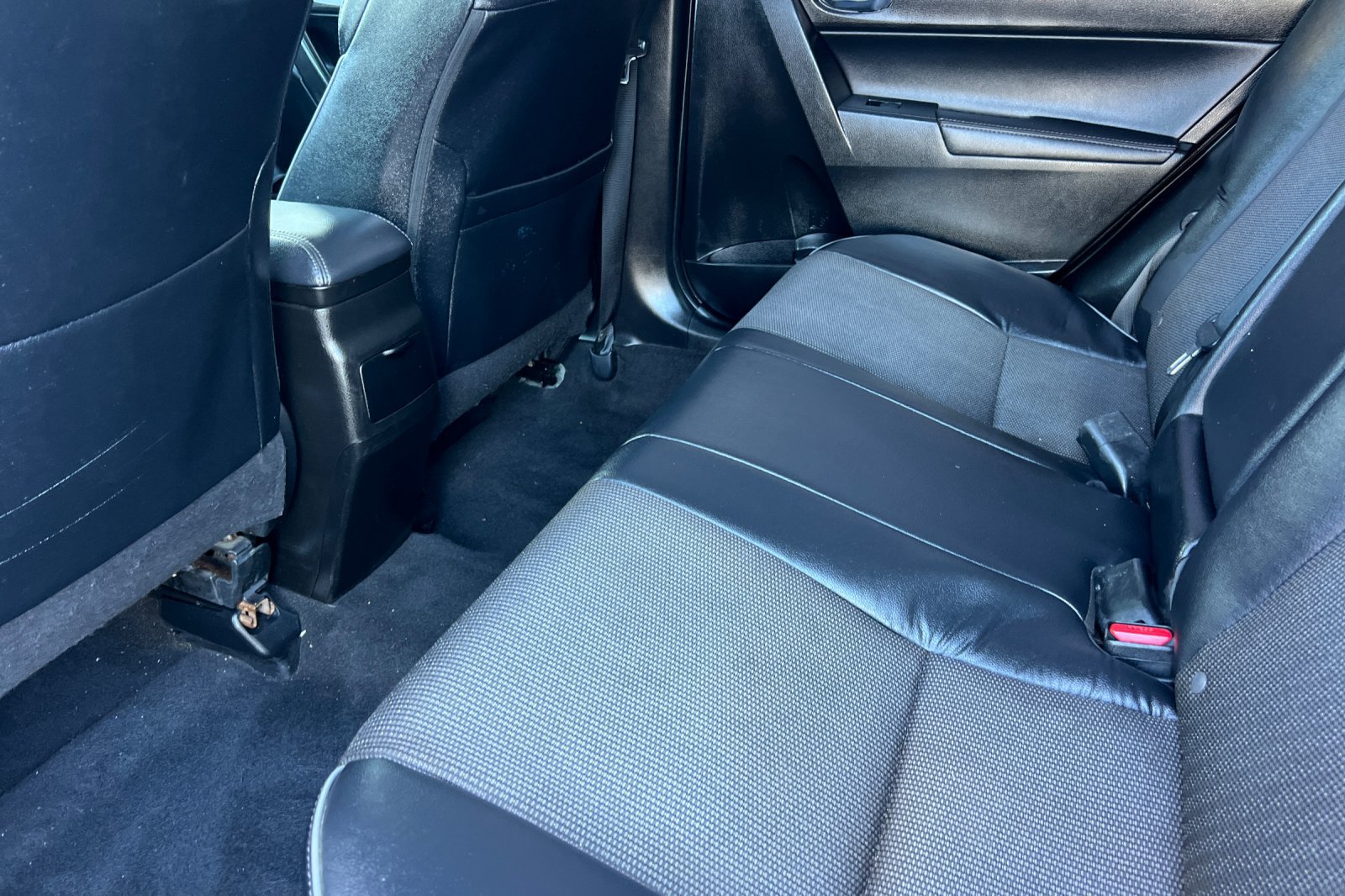 Used 2016 Toyota Corolla S FWD image 13
