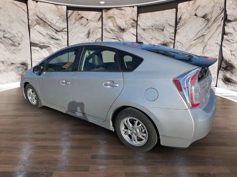 Used 2014 Toyota Prius Four w/ Solar Roof Package FWD image 4
