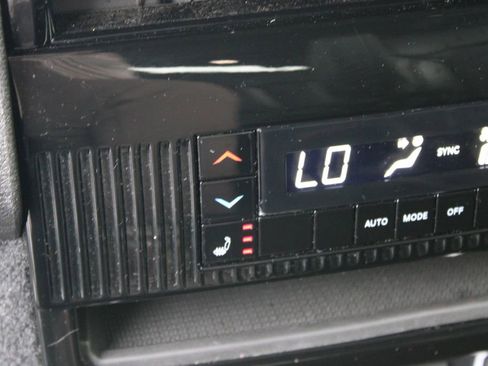 Used 2024 Jeep Wagoneer Series II image 29