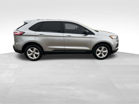 Used 2021 Ford Edge SE image 8