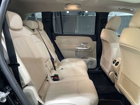 Used 2023 Mercedes-Benz GLB 250 4MATIC image 25