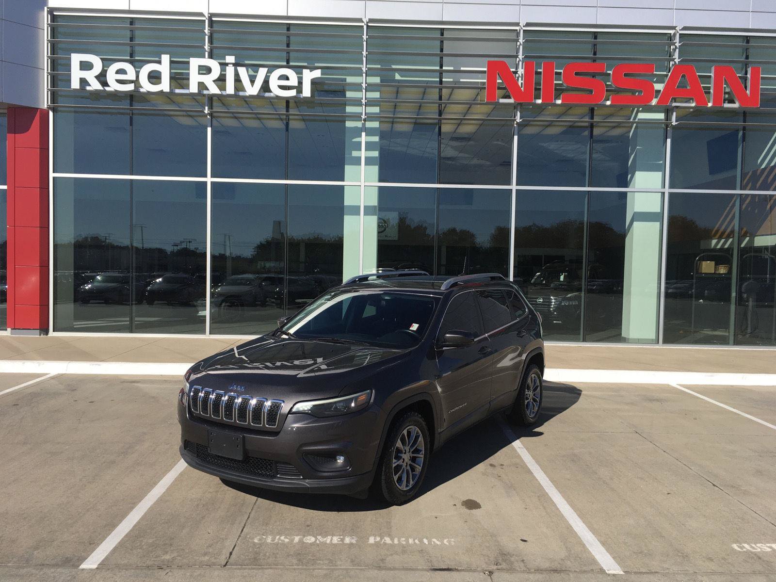 Used 2019 Jeep Cherokee Latitude Plus FWD image 1