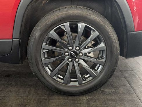 Used 2023 Chevrolet Traverse RS AWD/4WD image 16