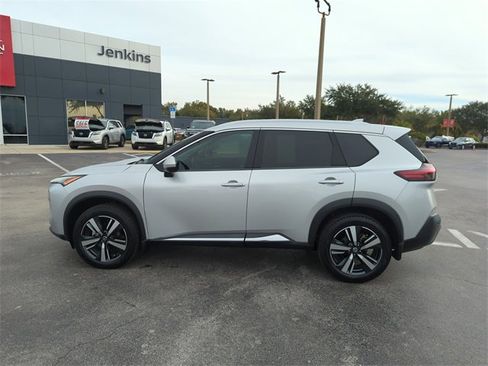 Certified 2021 Nissan Rogue SL w/ Premium Package image 7