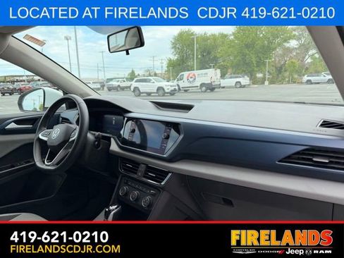 Used 2022 Volkswagen Taos SE AWD/4WD image 13