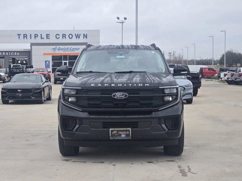 New 2026 Ford Expedition Active RWD image 6