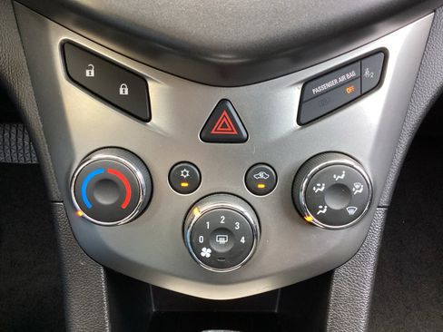 Used 2016 Chevrolet Sonic LT image 19