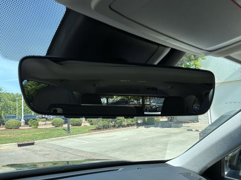 Used 2021 Toyota Highlander XLE FWD image 27