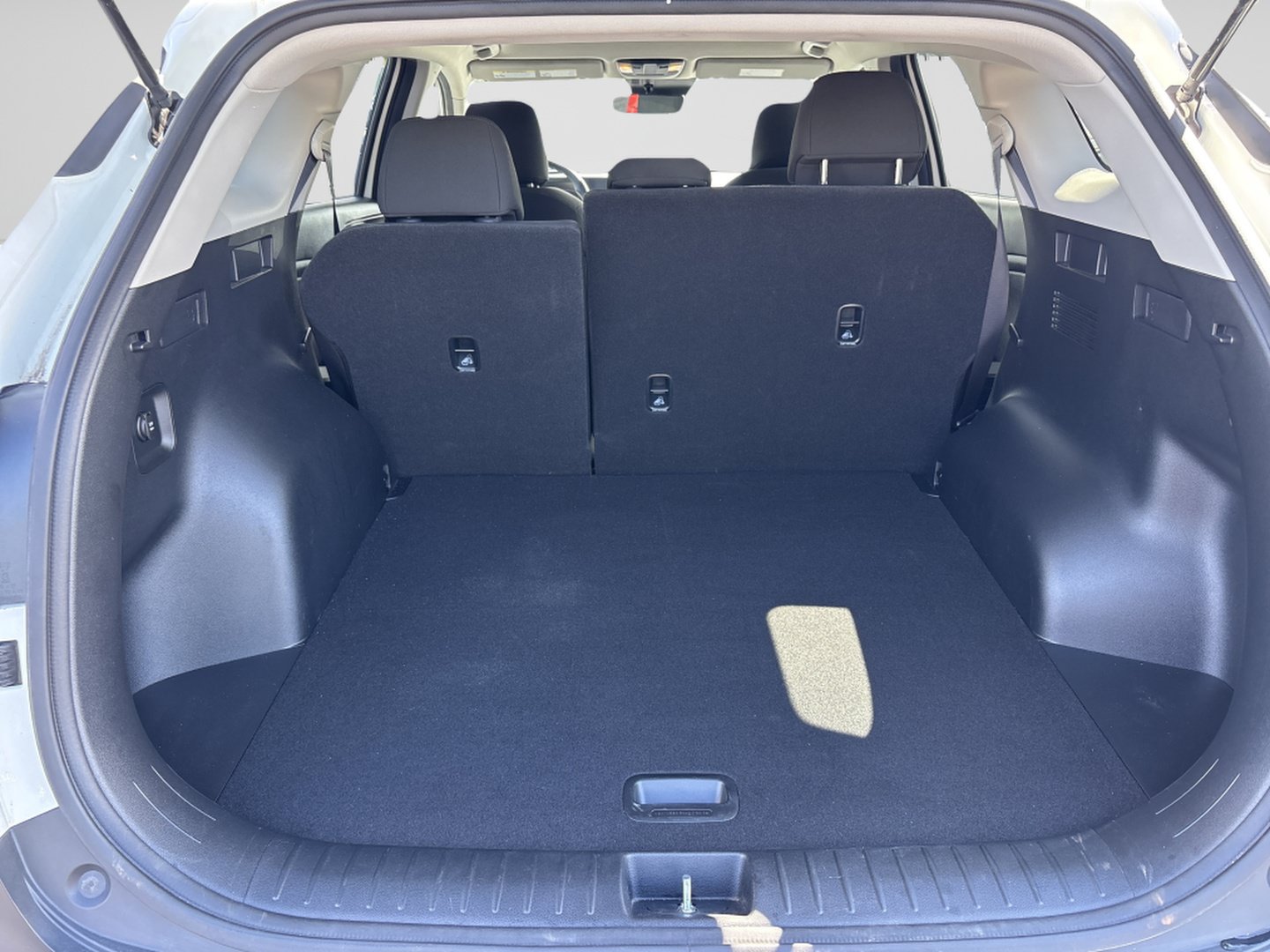 Used 2023 Kia Sportage LX AWD/4WD image 9