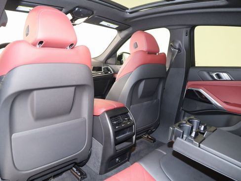 Used 2024 BMW X6 xDrive40i image 76