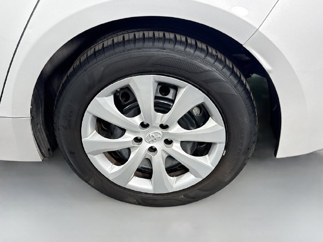 Certified 2021 Toyota Corolla LE FWD image 30
