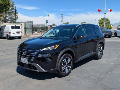 Used 2024 Nissan Rogue SL AWD/4WD image 14