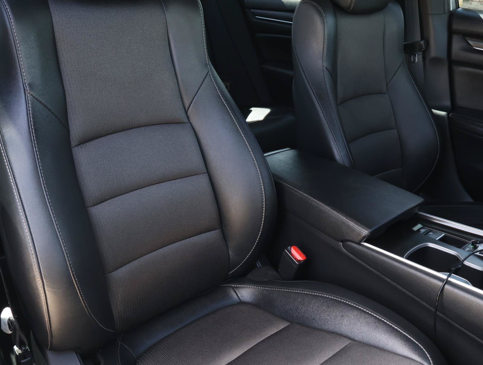 Used 2020 Honda Accord Sport image 15