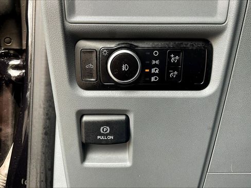 Used 2023 Ford F150 XLT image 30