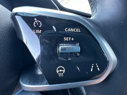 Used 2022 Jaguar F-PACE S AWD/4WD image 16