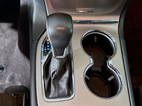 Used 2018 Jeep Grand Cherokee Laredo image 20