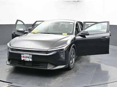 Used 2025 Kia K4 FWD image 49