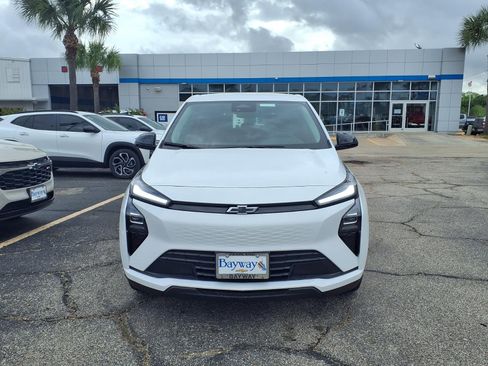 New 2027 Chevrolet Bolt LT w/ Comfort Package FWD image 15