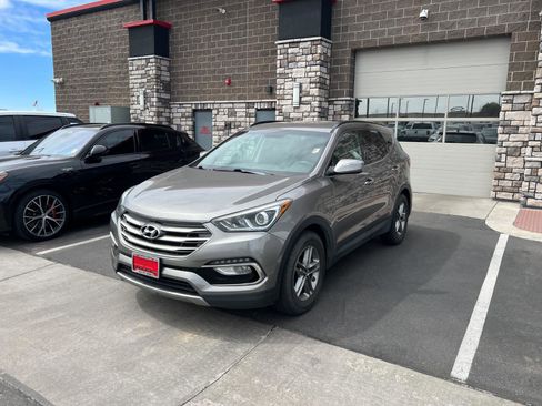Used 2017 Hyundai Santa Fe Sport image 7