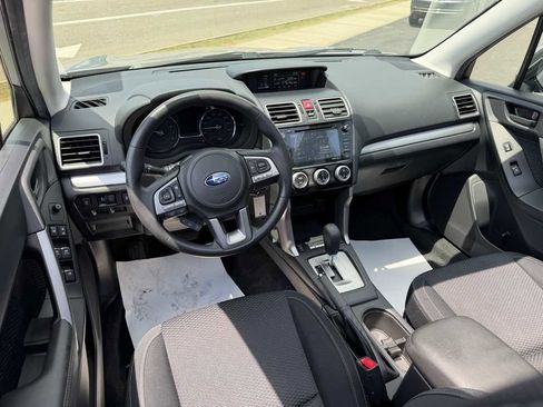 Used 2017 Subaru Forester 2.5i Premium AWD/4WD image 12