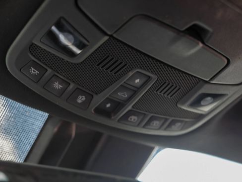 Used 2018 Lincoln Navigator Select AWD/4WD image 32